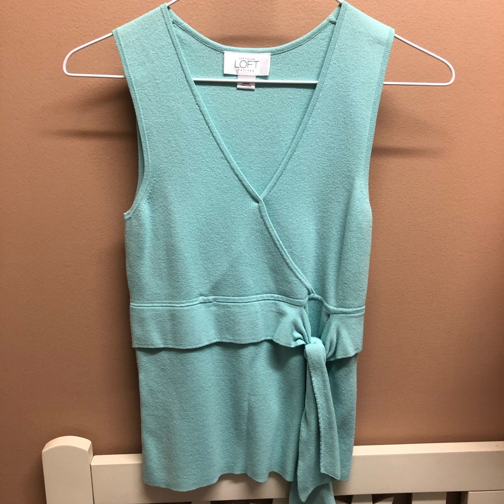 Ann Taylor Loft cute top
